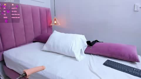 Megan  online show from 04.30.26