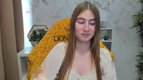 Snapshot of meganx_candy chatting on 12.05.24 Megan online show from 12.05.24