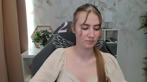 Snapshot of meganx_candy chatting on 12.18.24 Megan online show from 12.18.24