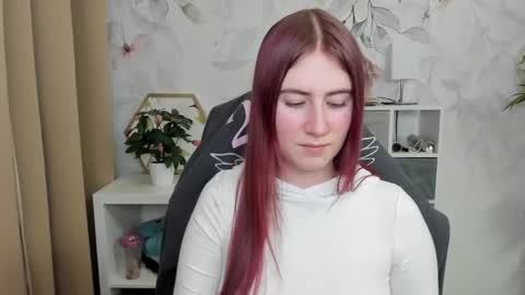Snapshot of meganx_candy chatting on 01.21.25 Megan online show from 01.21.25