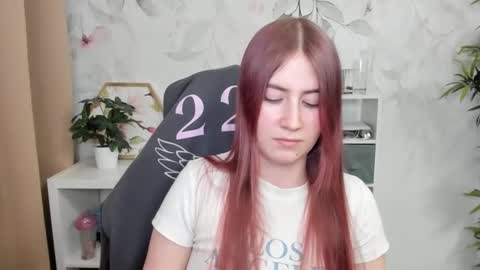 Snapshot of meganx_candy chatting on 02.03.25 Megan online show from 02.03.25