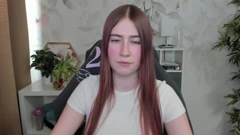 Snapshot of meganx_candy chatting on 02.18.25 Megan online show from 02.18.25