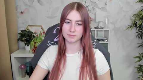 Snapshot of meganx_candy chatting on 02.18.25 Megan online show from 02.18.25