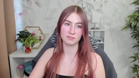 Snapshot of meganx_candy chatting on 02.20.25 Megan online show from 02.20.25