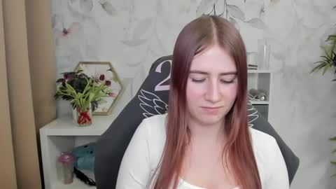 Snapshot of meganx_candy chatting on 02.25.25 Megan online show from 02.25.25