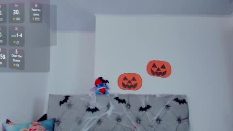 Snapshot of meganysammy chatting on 10.21.25 megansammy online show from 10.21.25