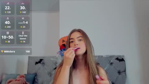 Snapshot of meganysammy chatting on 10.24.25 megansammy online show from 10.24.25