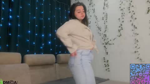 Snapshot of megapopkaa chatting on 10.15.25 Lola online show from 10.15.25