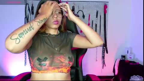 Snapshot of meggan_greey chatting on 12.14.24 Your best slave online show from 12.14.24