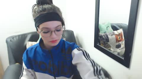 Snapshot of meghan_cherrys chatting on 02.06.25 meghan online show from 02.06.25