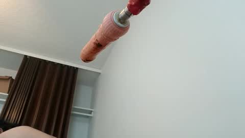 Snapshot of meheriuk68 chatting on 10.18.25 meheriuk68 online show from 10.18.25