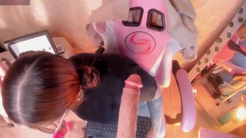 Snapshot of mei_millers chatting on 03.03.25 MELISSA online show from 03.03.25