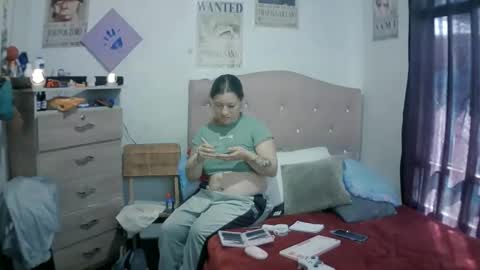 Snapshot of meizquin_lucifer chatting on 11.08.25 Meizquin and Lucifer online show from 11.08.25