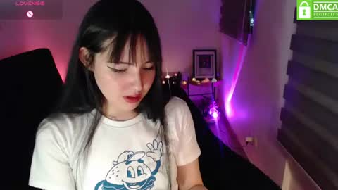 Snapshot of meko_hzu chatting on 06.22.26 WETWATERMELL online show from 06.22.26