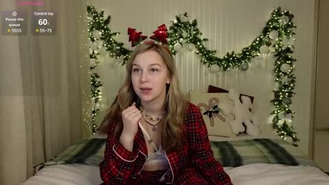 Snapshot of mel_nelson chatting on 12.30.24 Mel online show from 12.30.24