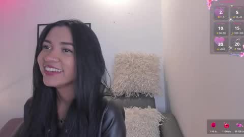Snapshot of melan_owen chatting on 10.03.25 melan_owen online show from 10.03.25