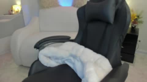 melan_owen online show from 05.07.26