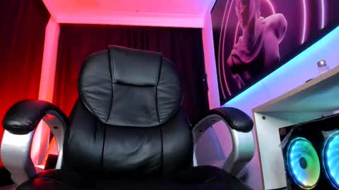 Snapshot of melani_greyy chatting on 02.15.25 melani greyy online show from 02.15.25