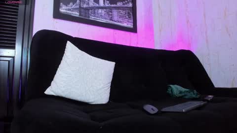 Snapshot of melani_greyy chatting on 03.04.25 melani greyy online show from 03.04.25