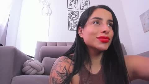 Snapshot of melani_greyy chatting on 09.23.25 melani greyy online show from 09.23.25