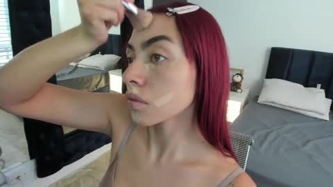 Melanie roux  online show from 04.22.26
