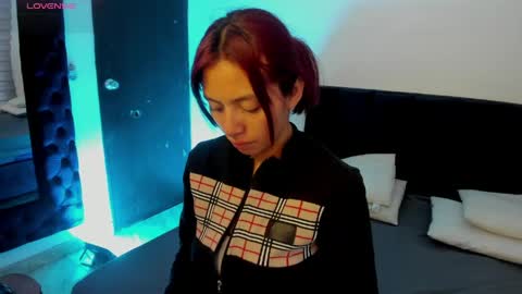 Melanie roux  online show from 05.04.26