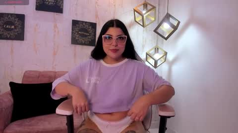 Snapshot of melaniegrayx chatting on 02.20.25 melaniegrayx online show from 02.20.25