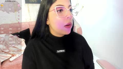 Snapshot of melaniegrayx chatting on 02.22.25 melaniegrayx online show from 02.22.25