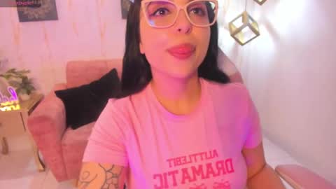 Snapshot of melaniegrayx chatting on 03.05.25 melaniegrayx online show from 03.05.25