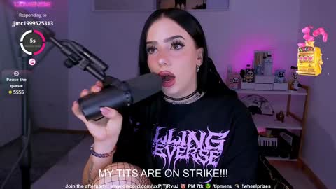 Snapshot of melanielipps chatting on 01.30.25 Melanie online show from 01.30.25