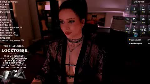 Snapshot of melanielipps chatting on 10.05.25 Melanie online show from 10.05.25