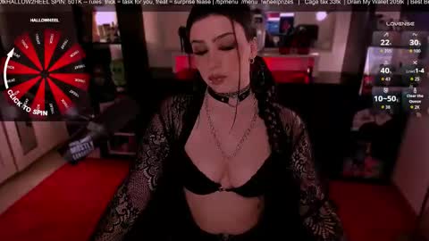 Snapshot of melanielipps chatting on 10.31.25 Melanie online show from 10.31.25