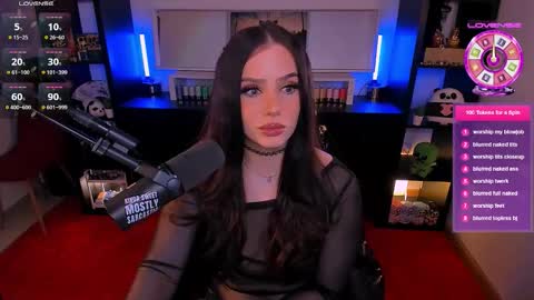 Snapshot of melanielipps chatting on 11.17.25 Melanie online show from 11.17.25