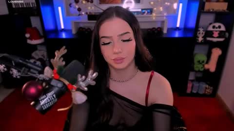 Snapshot of melanielipps chatting on 12.13.25 Melanie online show from 12.13.25