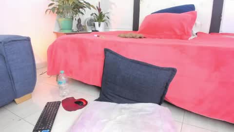 melaniie_roussel online show from 05.27.26