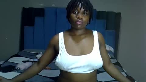 Snapshot of melanin_moon chatting on 05.29.26 Moon online show from 05.29.26