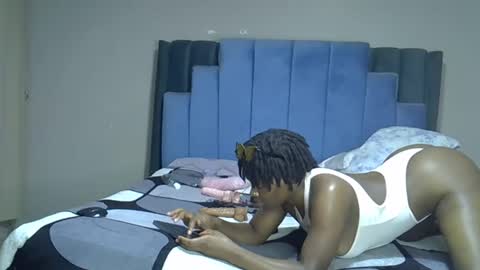 Snapshot of melanin_moon chatting on 06.05.26 Moon online show from 06.05.26