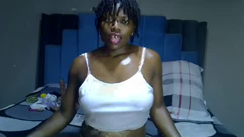 Snapshot of melanin_moon chatting on 06.23.26 Moon online show from 06.23.26