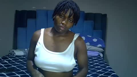 Snapshot of melanin_moon chatting on 07.11.26 Moon online show from 07.11.26