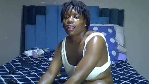 Snapshot of melanin_moon chatting on 07.19.26 Moon online show from 07.19.26