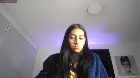 Snapshot of melanny_petite chatting on 05.06.26 melanny_petite online show from 05.06.26