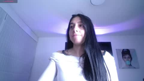 Snapshot of melanny_petite chatting on 06.02.26 melanny_petite online show from 06.02.26
