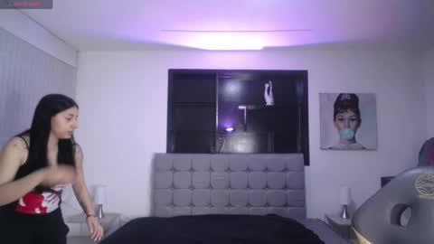 Snapshot of melanny_petite chatting on 06.04.26 melanny_petite online show from 06.04.26