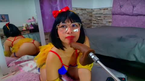 Melanny taylor online show from 03.04.26