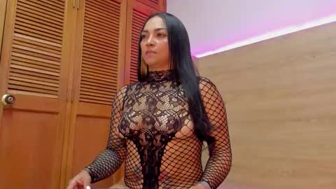 Snapshot of melany_colors chatting on 11.07.25 melany_colors online show from 11.07.25