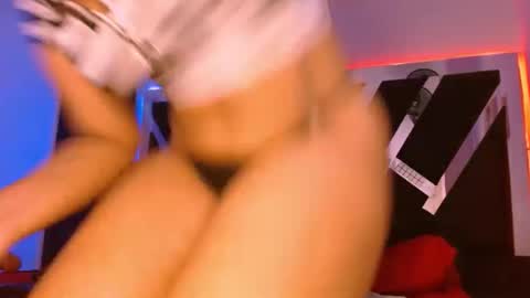 Snapshot of melany_tylor chatting on 11.28.25 melany tylor online show from 11.28.25