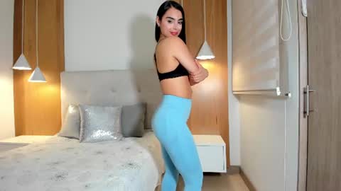 Snapshot of melanyrosse chatting on 06.20.26 Melany online show from 06.20.26