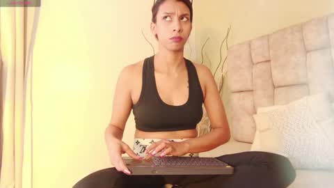 Snapshot of melanystone_ chatting on 04.27.26 Melany online show from 04.27.26