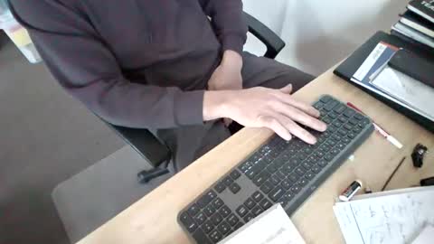 Snapshot of melbguy_075 chatting on 01.11.26 melbguy_075 online show from 01.11.26