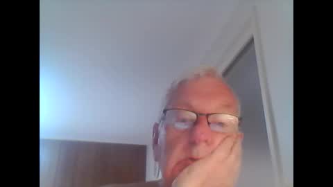 Snapshot of melbourne000 chatting on 12.04.24 melbourne000 online show from 12.04.24